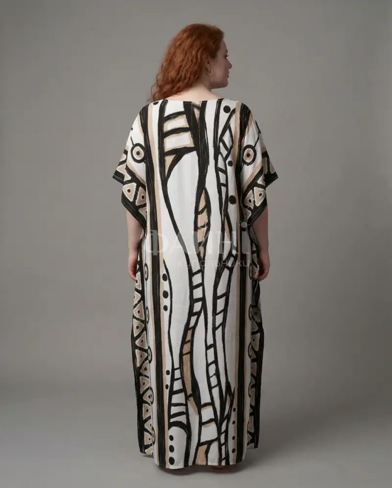 Біла туніка максі з геометричним принтом