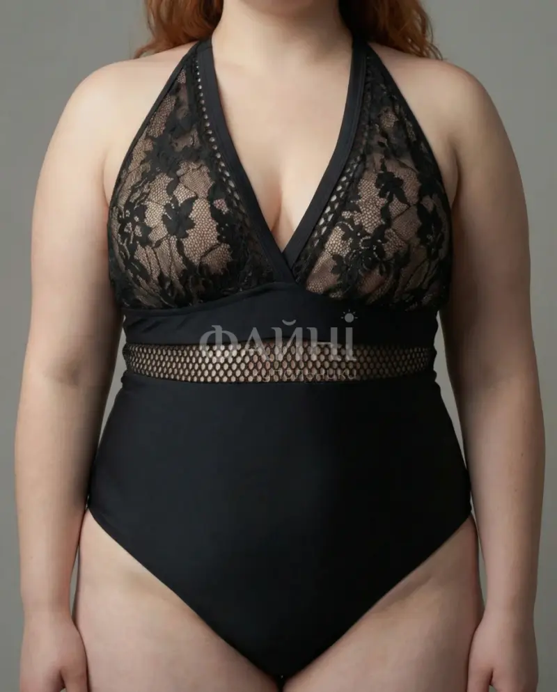 Чорний купальник з мереживом