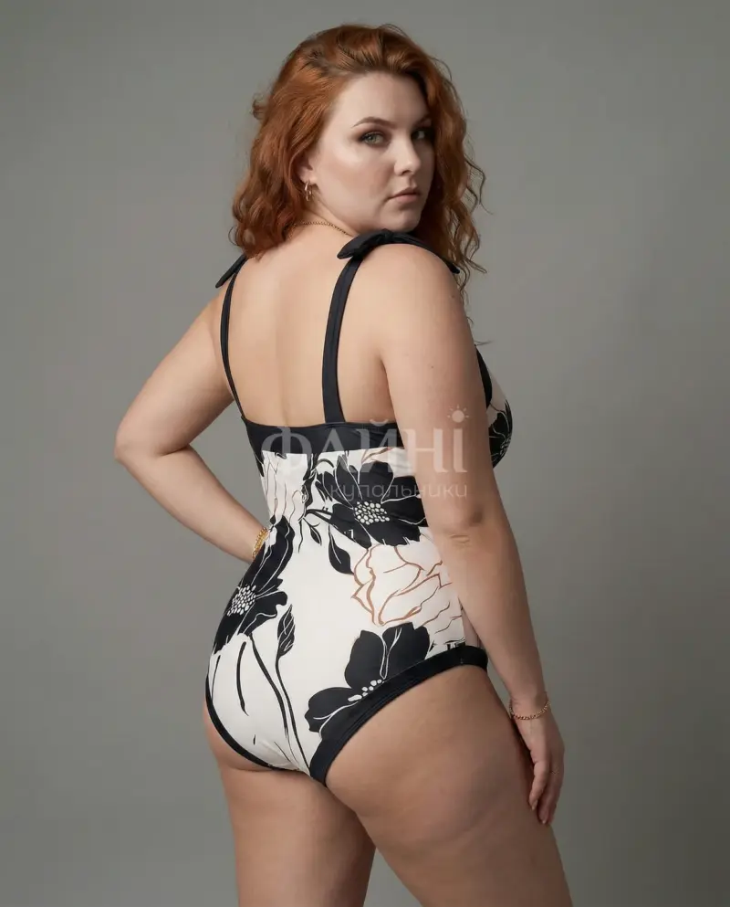 kupalniki_com_ua_435-01-29 Жінка у купальнику з квітковим принтом