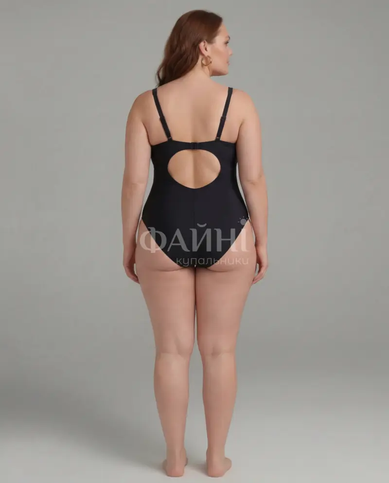 Жінка у чорному купальнику з вирізом на спині