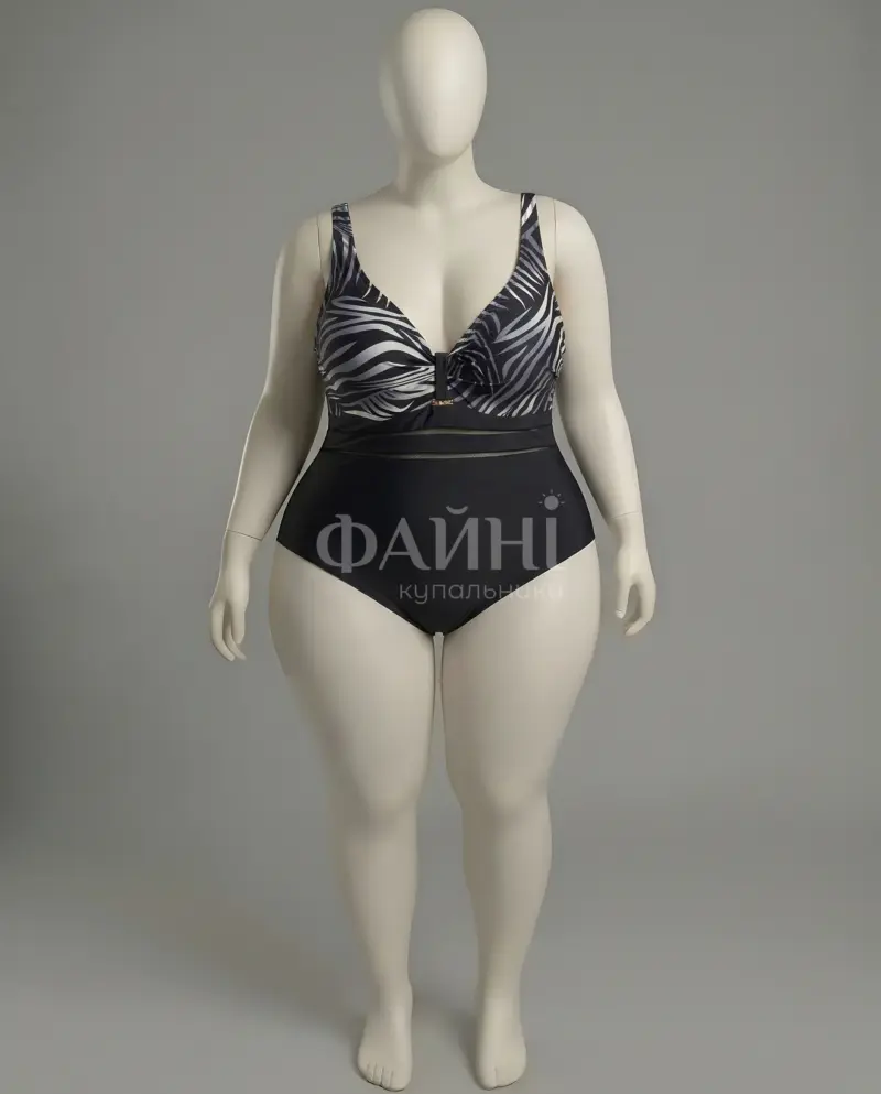 Купальник великого розміру на манекені