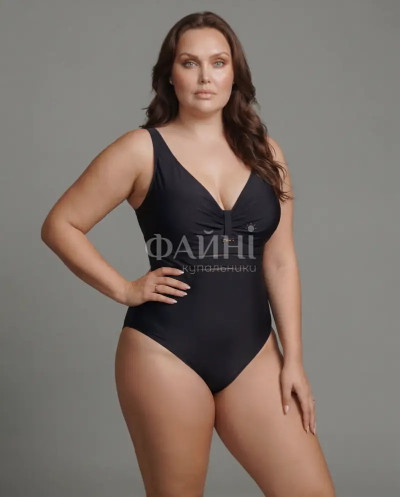 Kupalniki_com_ua 702 058 Чорний суцільний купальник з V-подібним вирізом
