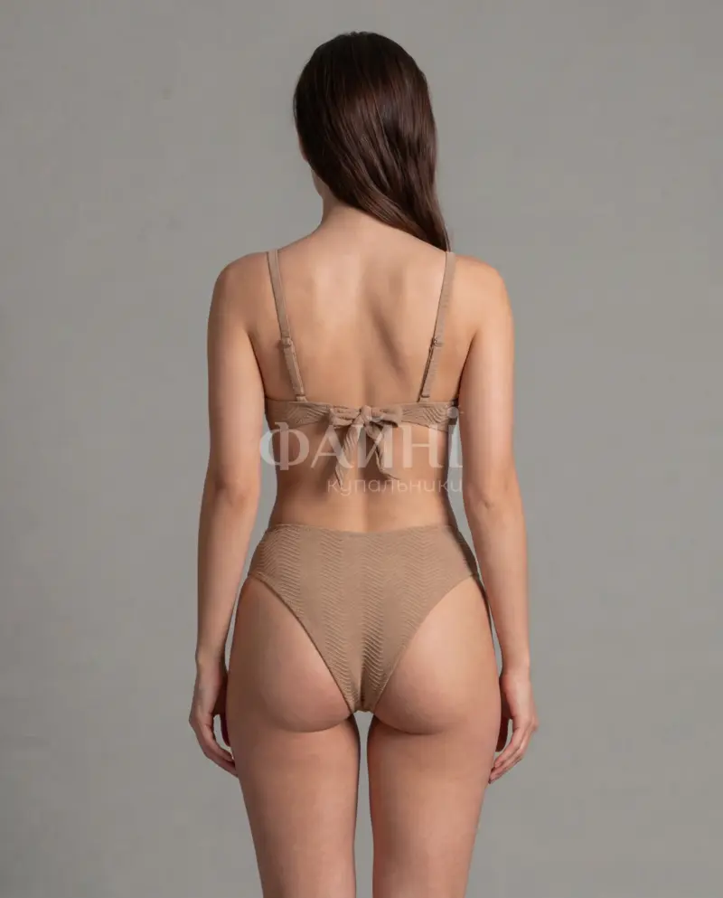 Бежевий купальник з текстурою