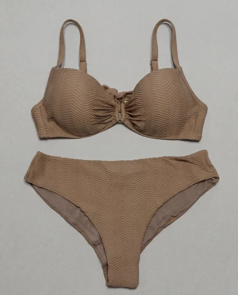 Бежевий текстурний купальник