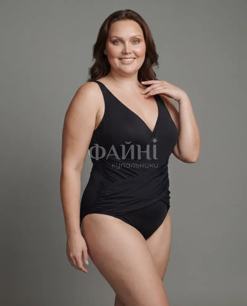 Чорний суцільний купальник з драпіруванням