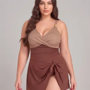 Kupalniki_com_ua 430 14 V7 Plus-size model in brown ruched wrap dress